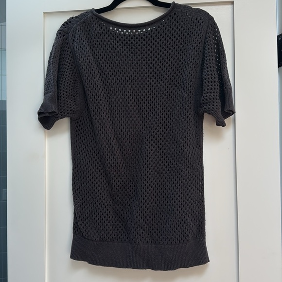 Short sleeved meshed sweater, size: large - Picture 2 of 4